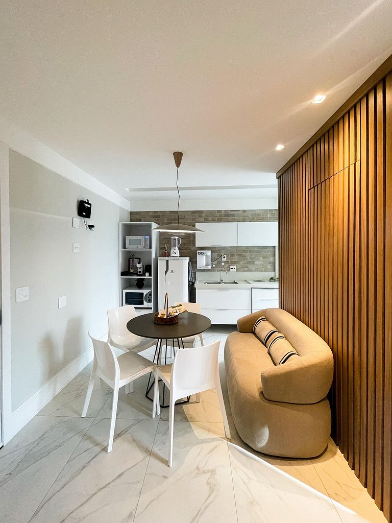 Lindo apartamento na segunda quadra da praia