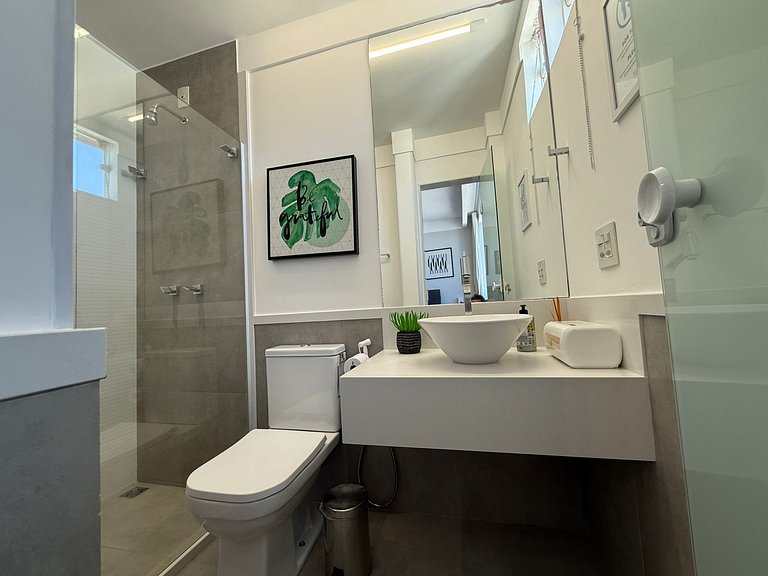 Two suites with stunning views of Ipanema