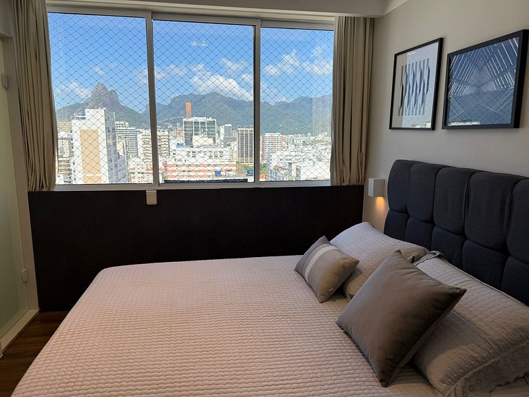 Two suites with stunning views of Ipanema