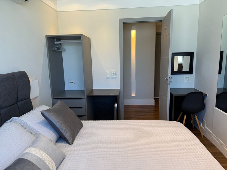 Two suites with stunning views of Ipanema