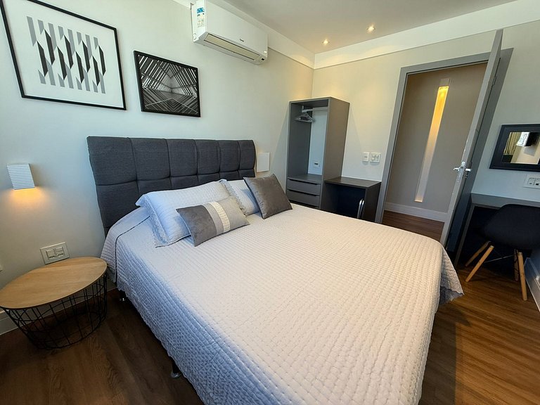 Two suites with stunning views of Ipanema