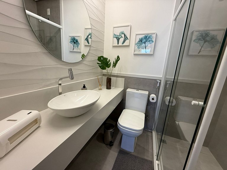 Two suites with stunning views of Ipanema