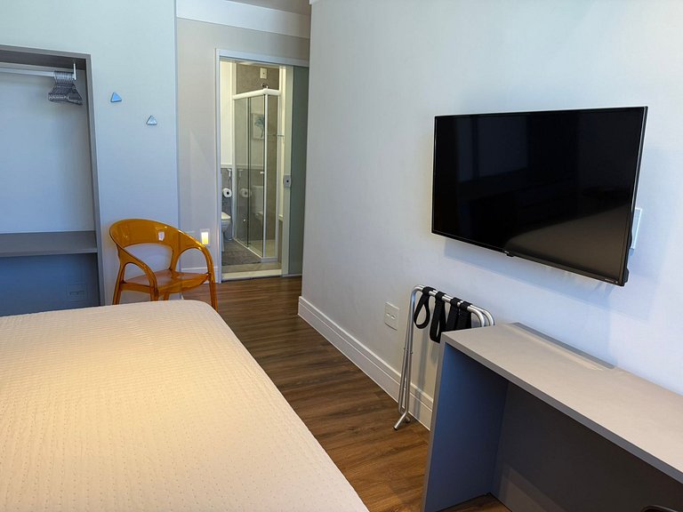 Two suites with stunning views of Ipanema