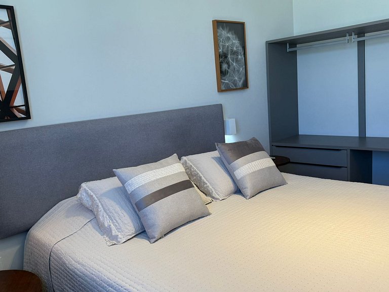 Two suites with stunning views of Ipanema