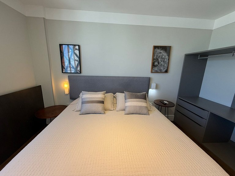 Two suites with stunning views of Ipanema