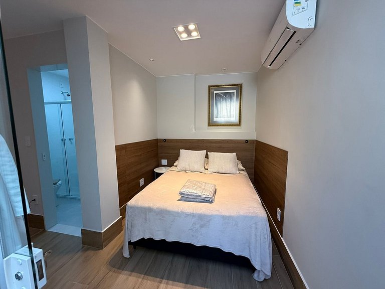 A una cuadra de la playa, Dos suites, Prudente - Posto 9