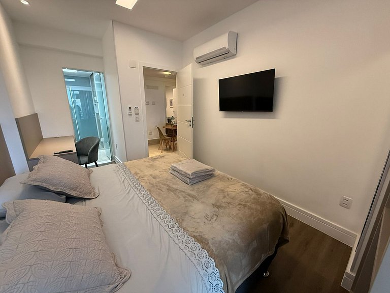 Two suites, two blocks from the beach.
