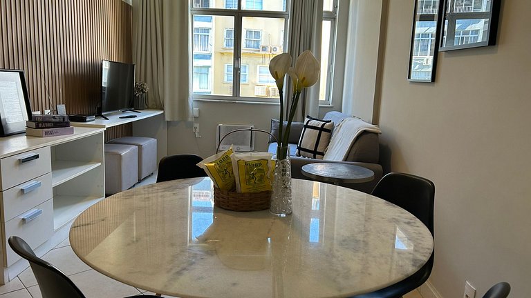 Posto 9, Ipanema 2 bedrooms with suite