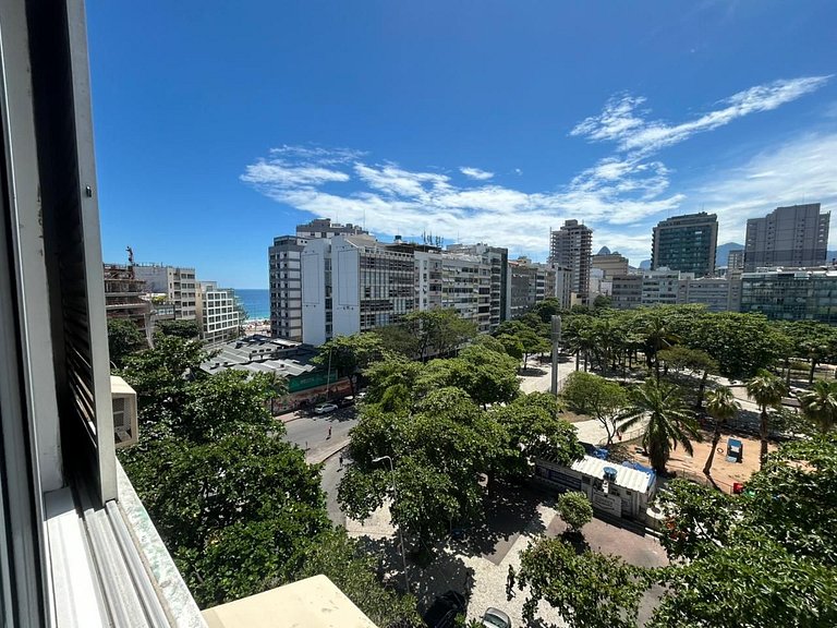 Três suítes há poucos passos da praia